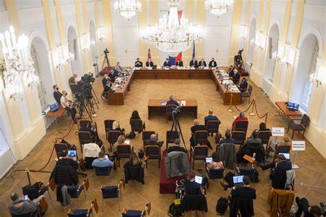 Študenti diskutujú o migrácii v triede