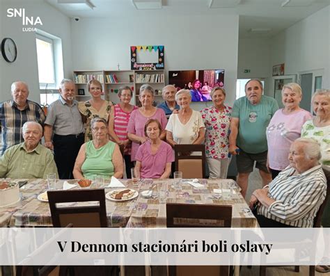 Seniori pri aktivitách v dennom stacionári