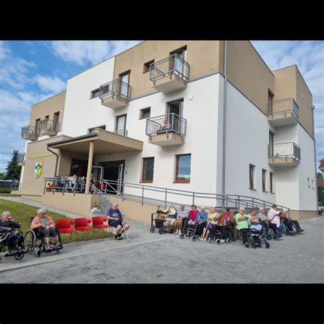 Výhľad na Levice a zariadenie seniorov
