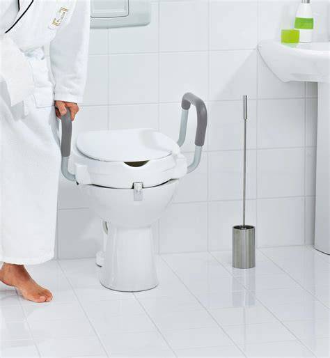 bezbariérová kúpeľňa s WC a madlami